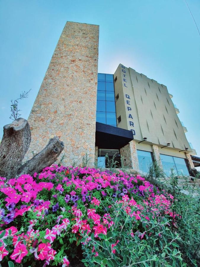 Hotel Qeparo Bagian luar foto