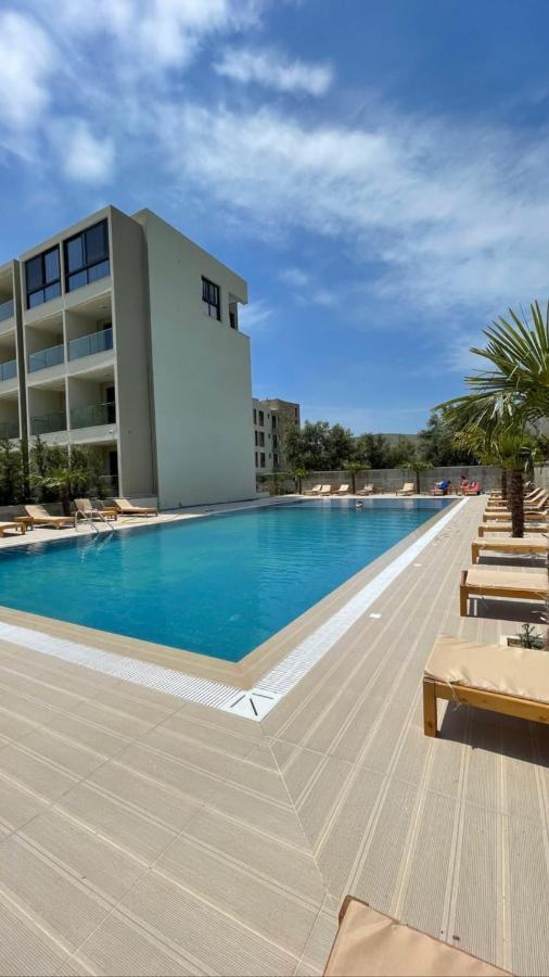 Hotel Qeparo Bagian luar foto